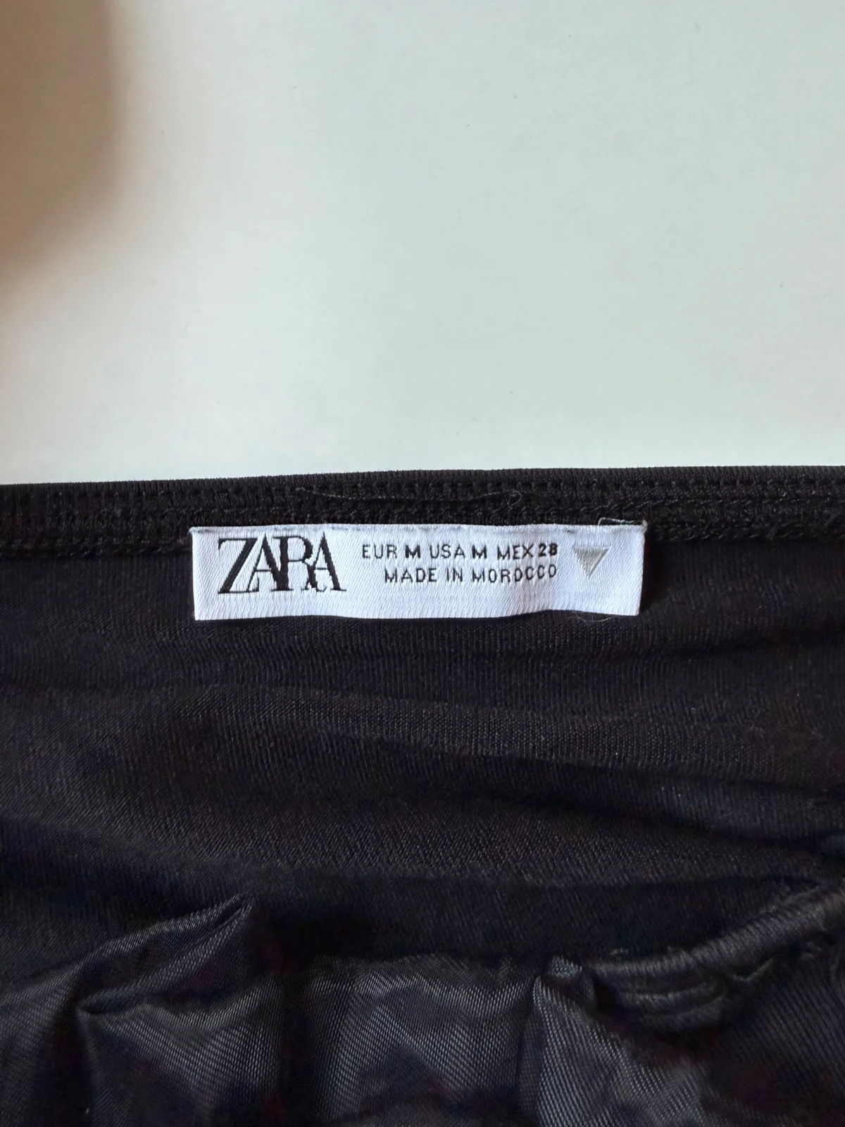 Zara top sa karnerima