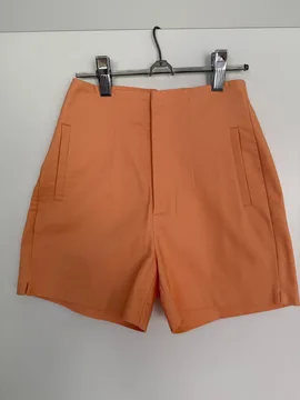 Elegantni šorts iz Stradivariusa