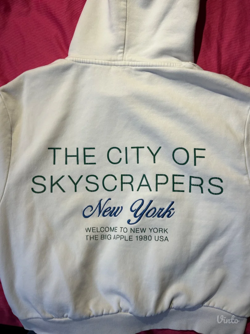 Zara bela zenska dukserica