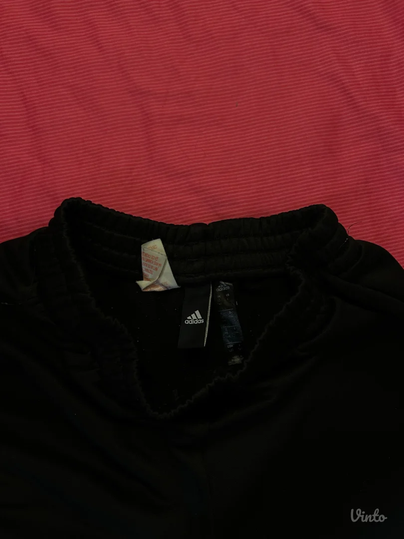 Crna adidas trenerka