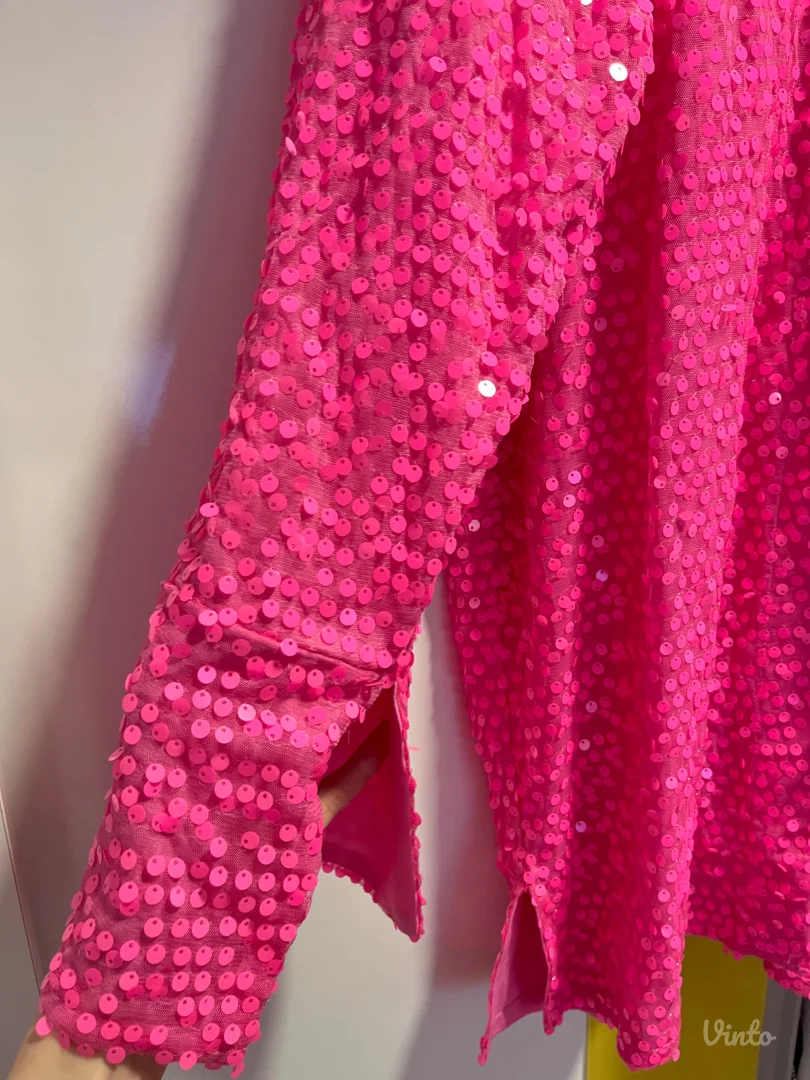 roze šljkoičava haljina-košulja