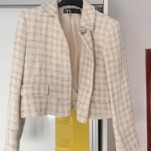 Zara jaknica od tvida