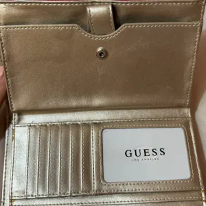 Guess novčanik original