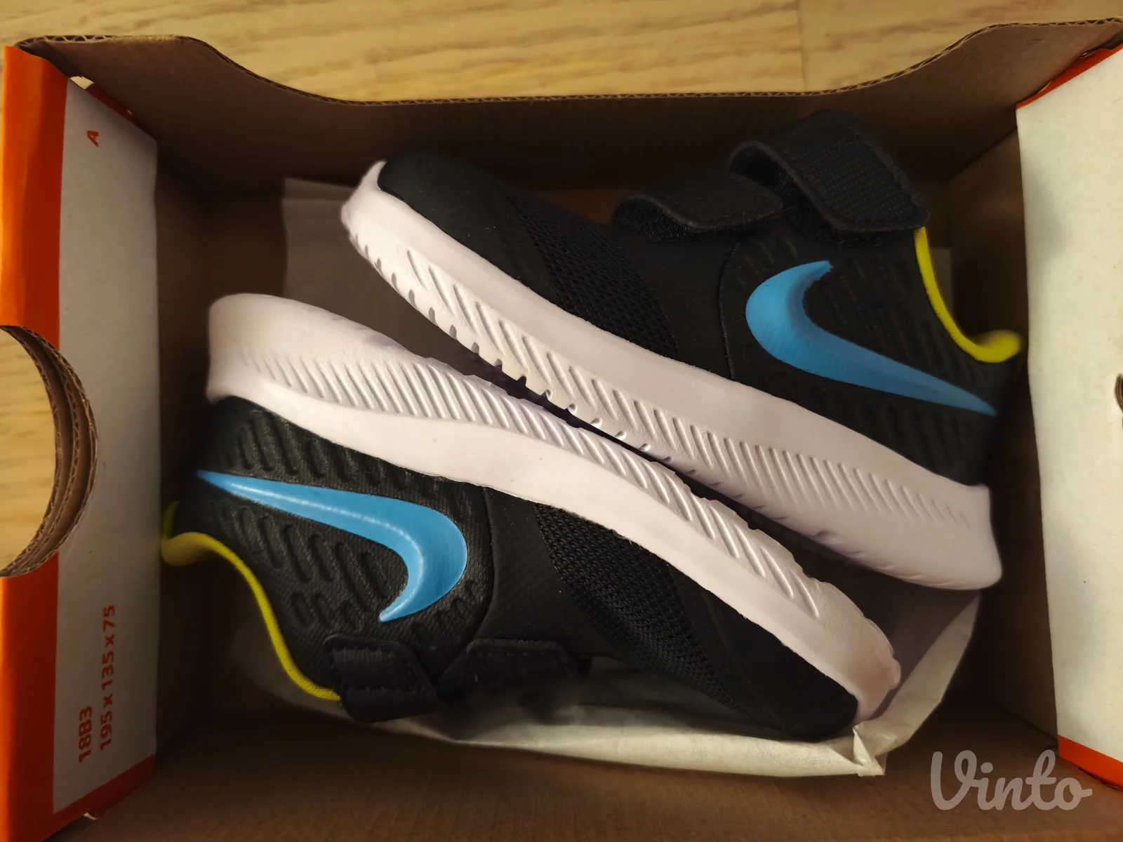 Nike patike za dečaka br. 22
