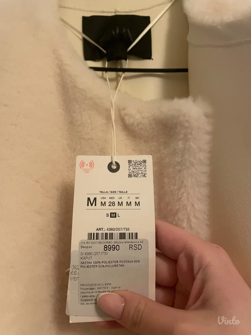 Zara beli/krem kaput