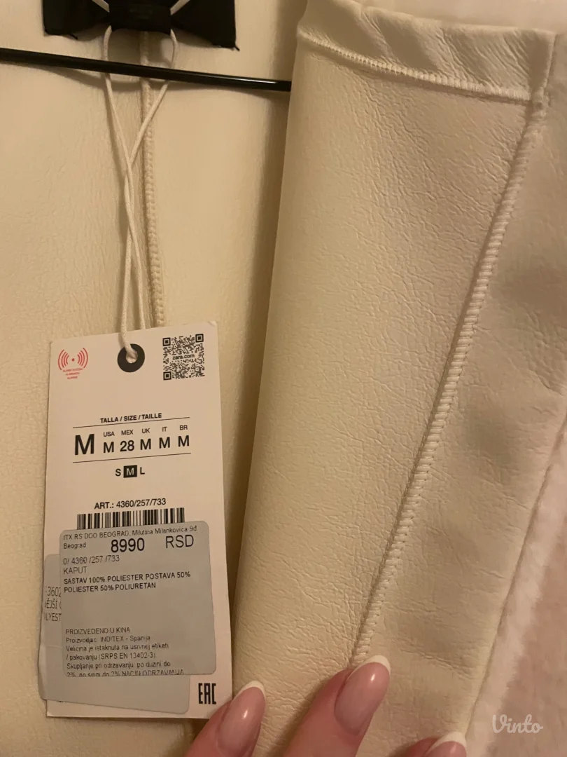 Zara beli/krem kaput