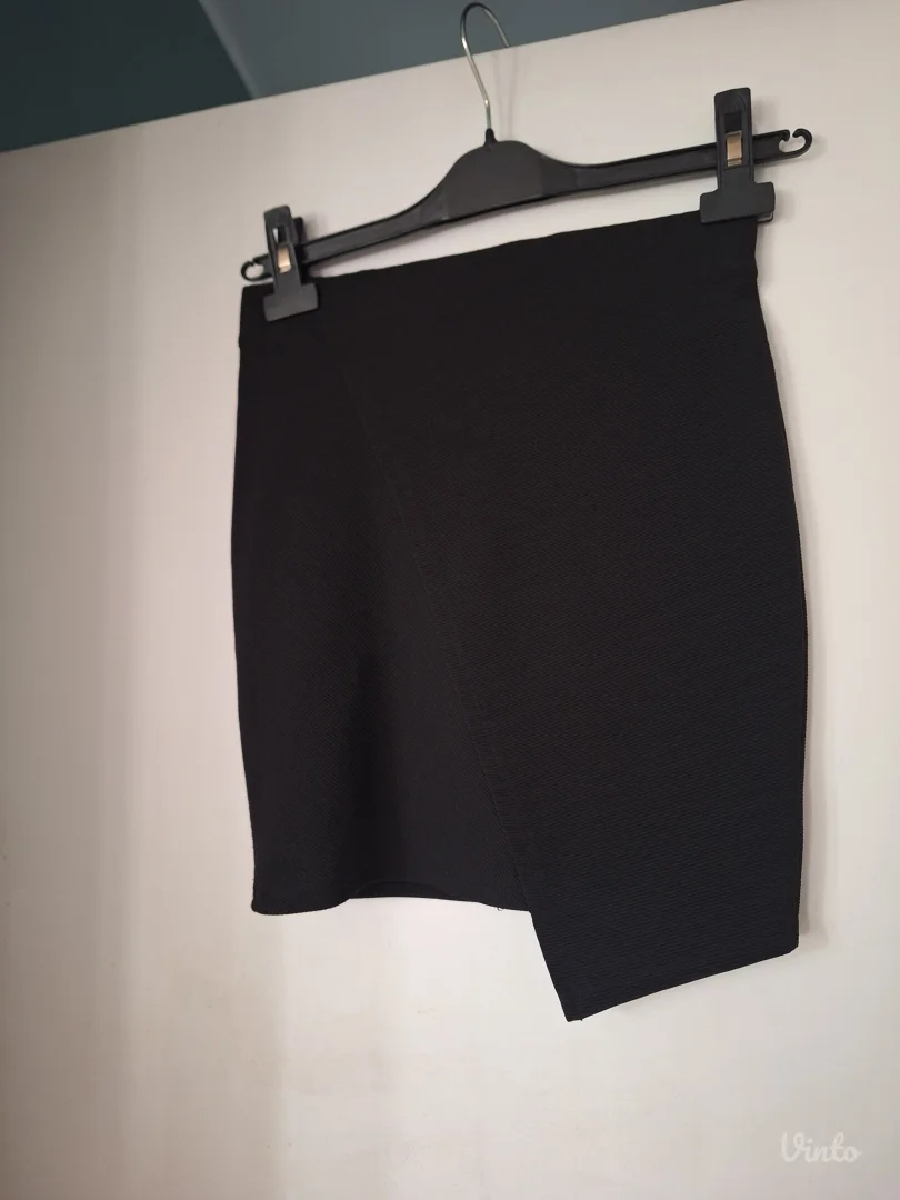 Bershka mini uska suknja