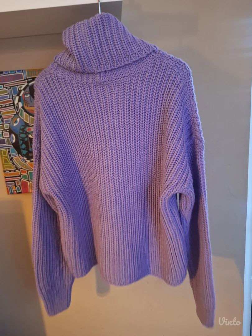 Reserved ljubicasta dzemper rolka