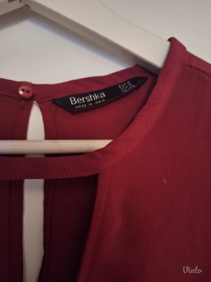 Bershka bluza s karnerima