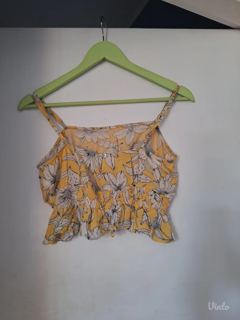 Pull&bear cvetni crop top