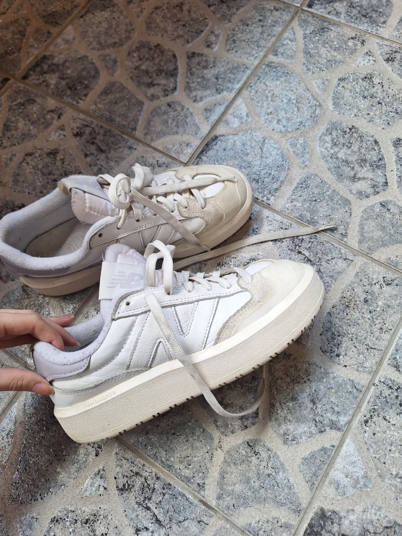 New balance bele patike