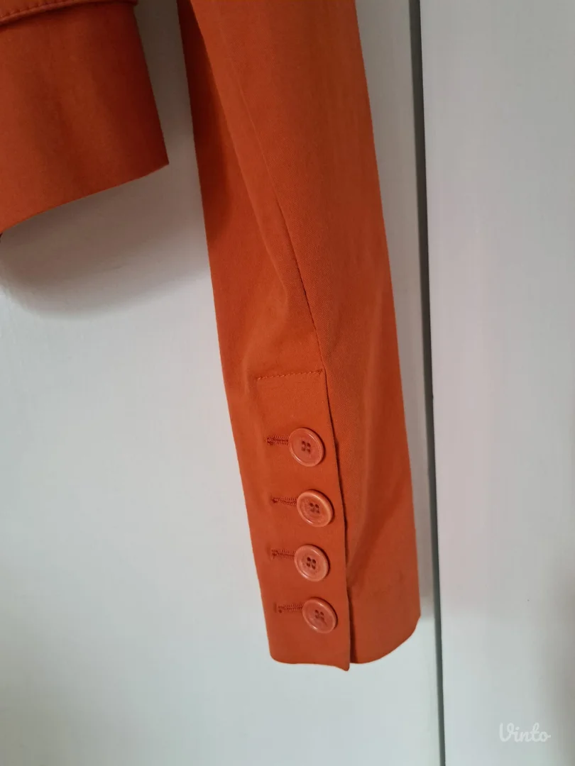 Patrizia Pepe narandzasti sako