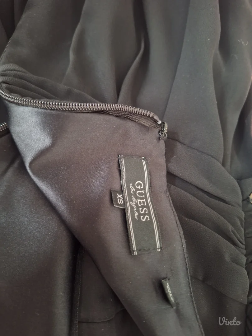 Guess elgantna mala crna haljina