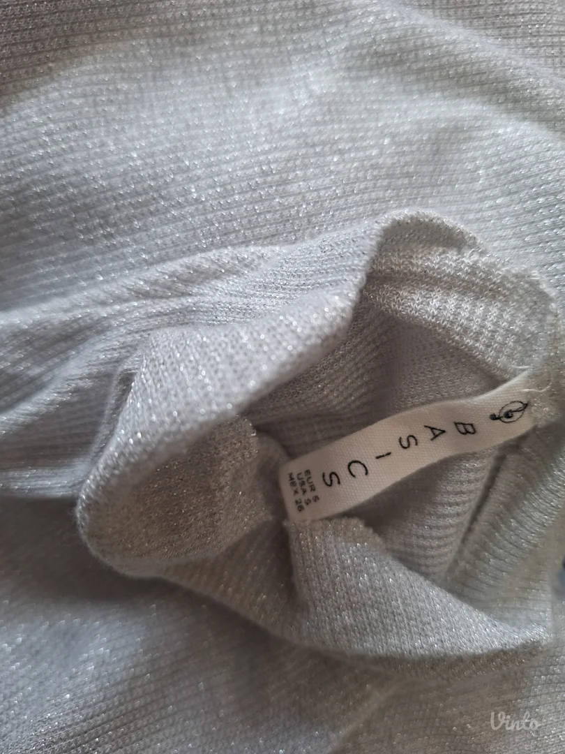 Stradivarius rolka sa sljokicama