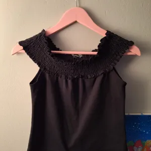 Zara off shoulders top