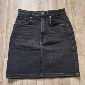 Zara teksas crna suknja