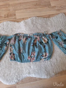 Pull&bear off shoulders top