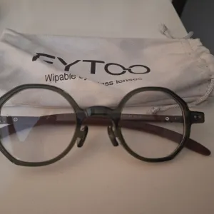 Dioptrijski okvir za naocare