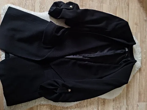 Zara crni sako