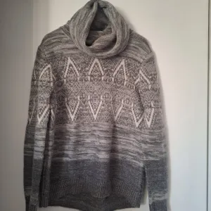 Oysho sivi debelo dzemper