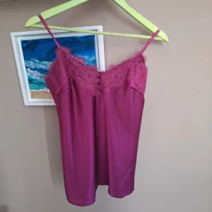 Nova satenska bluza sa cipkom