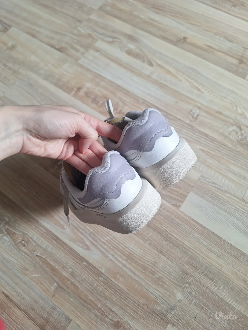 New balance bele patike