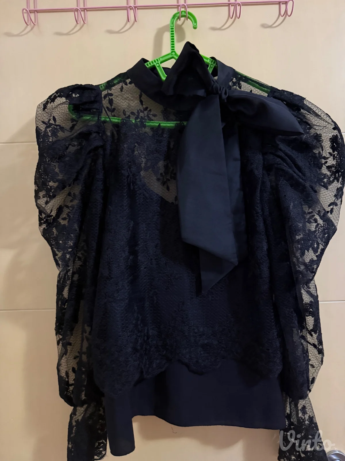 Crna svečana bluza