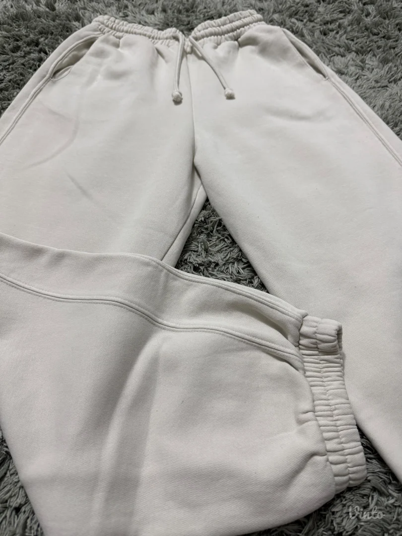 Zara, ženska trenerka