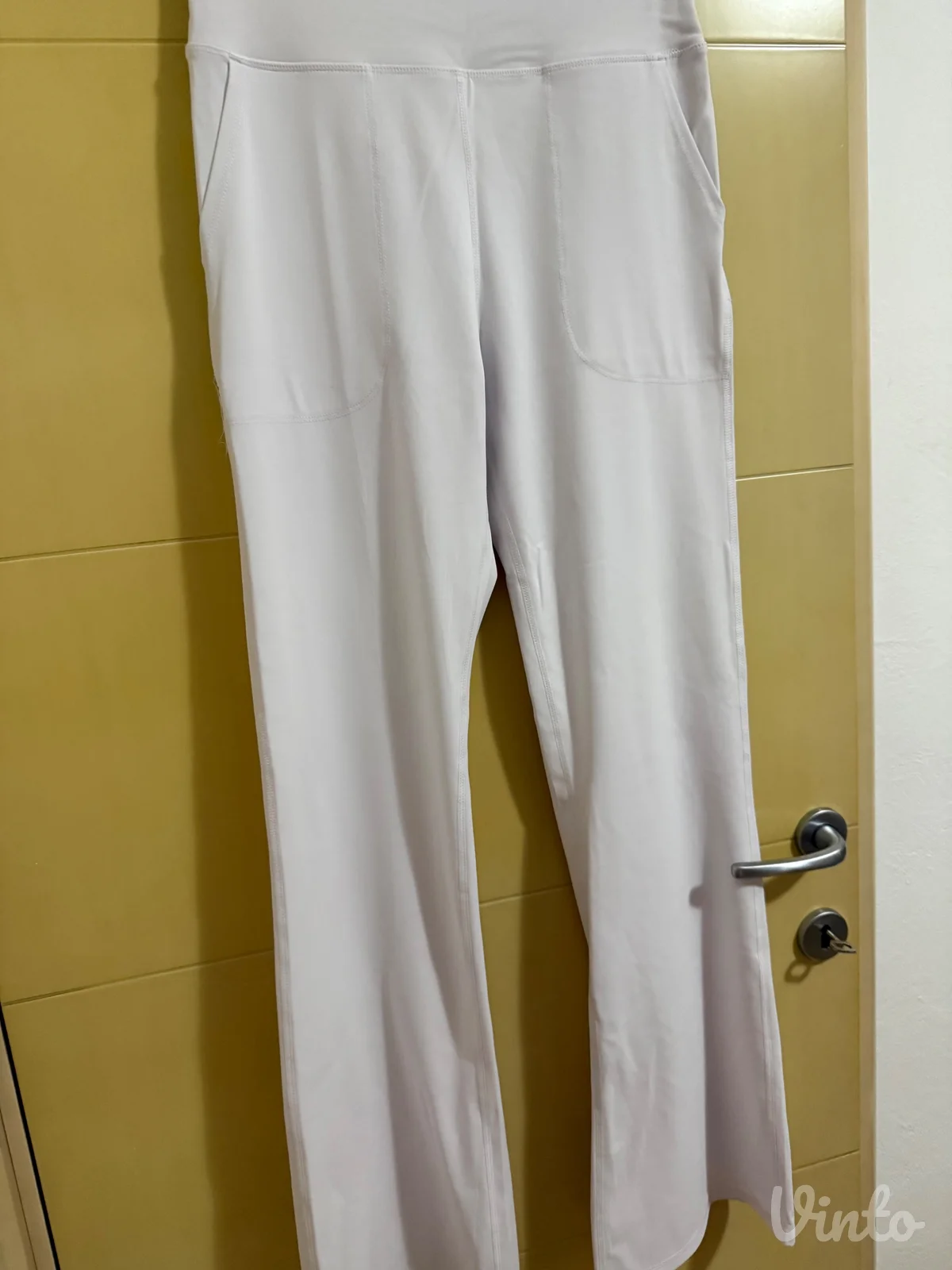 Bele pantalone
