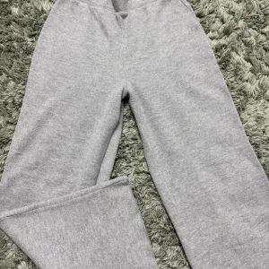 Zara, ženska trenerka