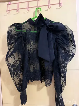 Crna svečana bluza