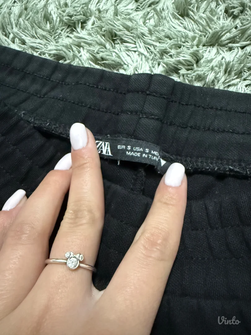 Zara, ženska trenerka