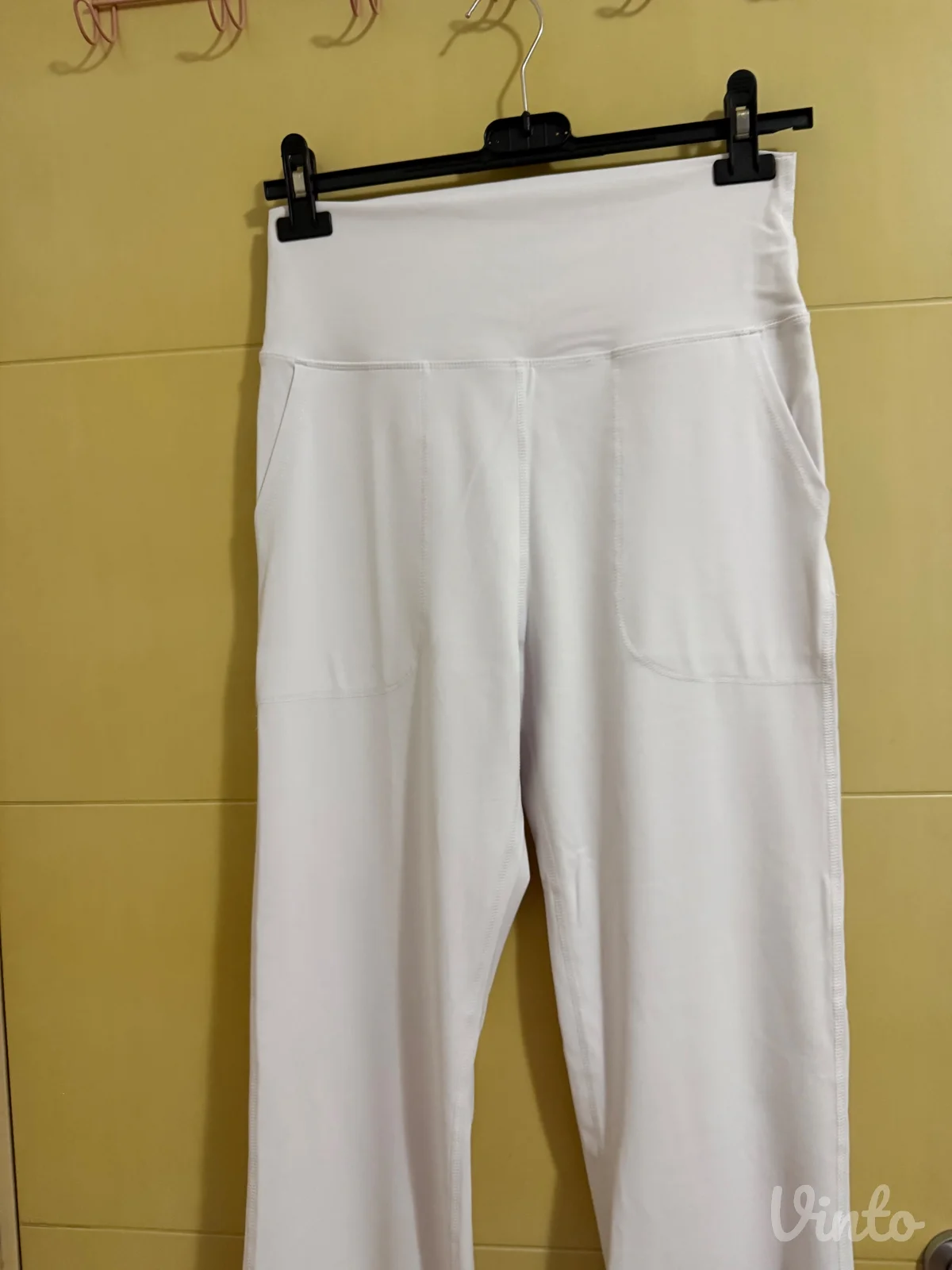 Bele pantalone