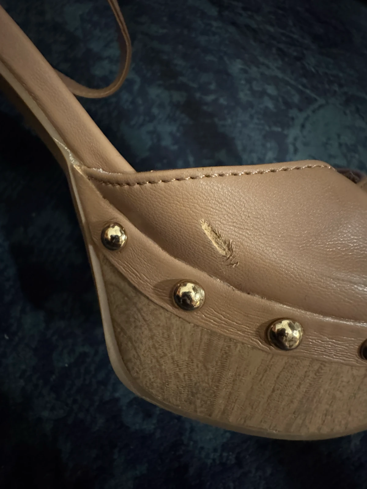 Stradivarius sandale na štiklu