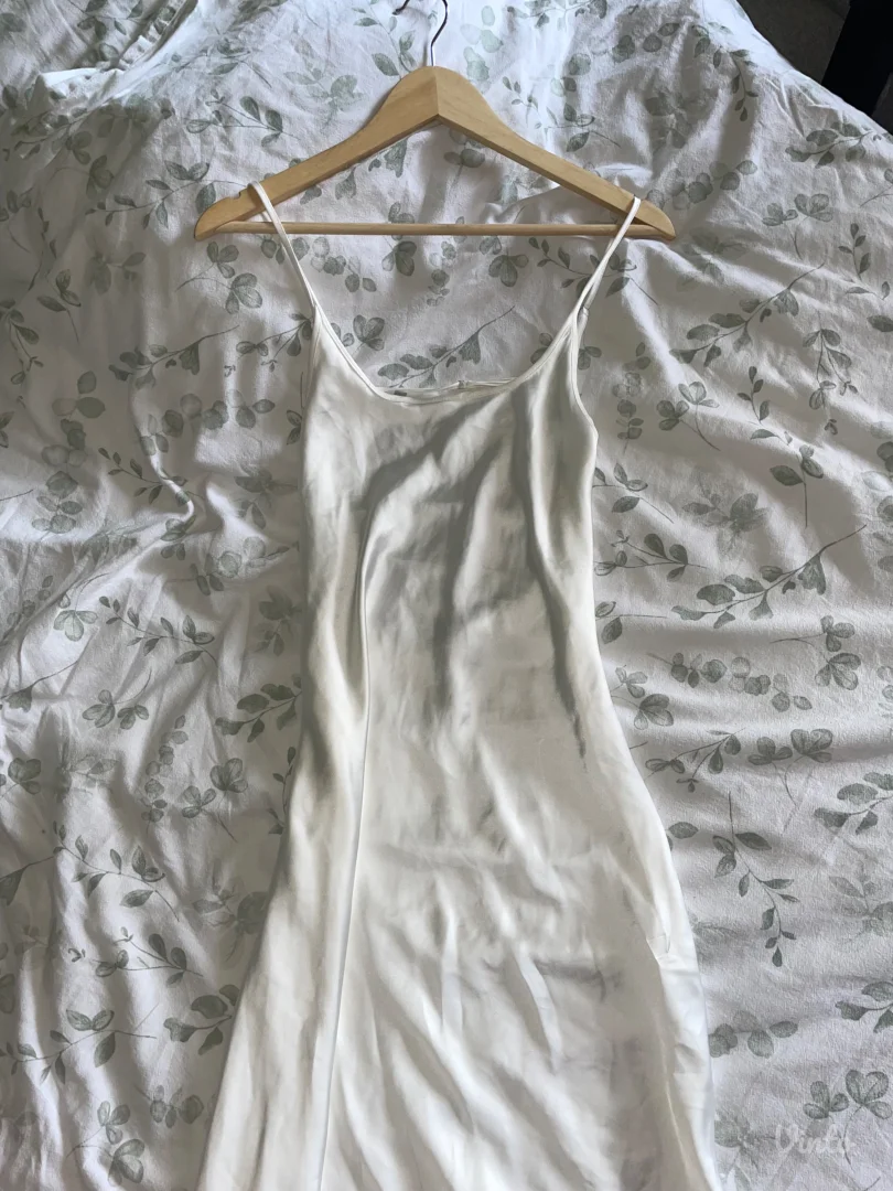 Zara duga haljina sa golim ledjima