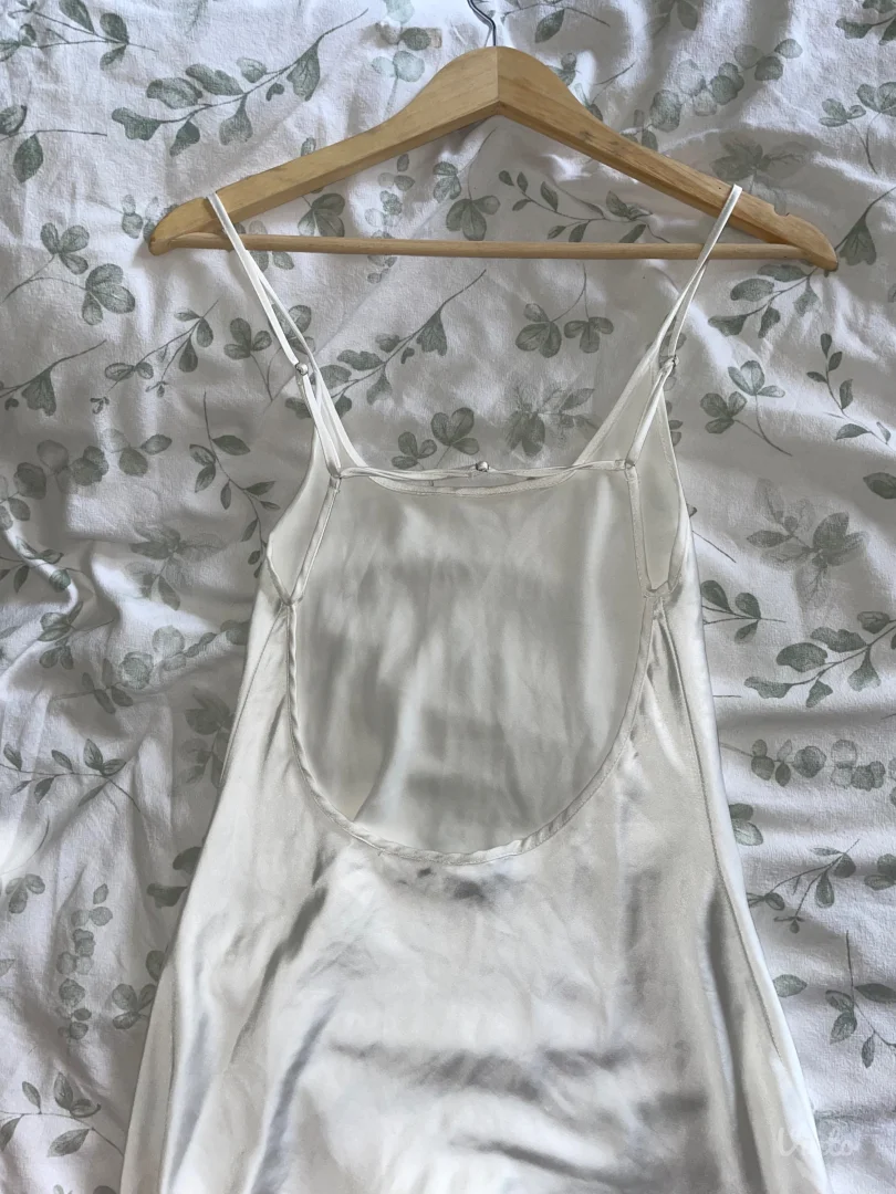 Zara duga haljina sa golim ledjima