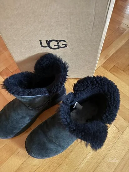 Ženske čizme UGG