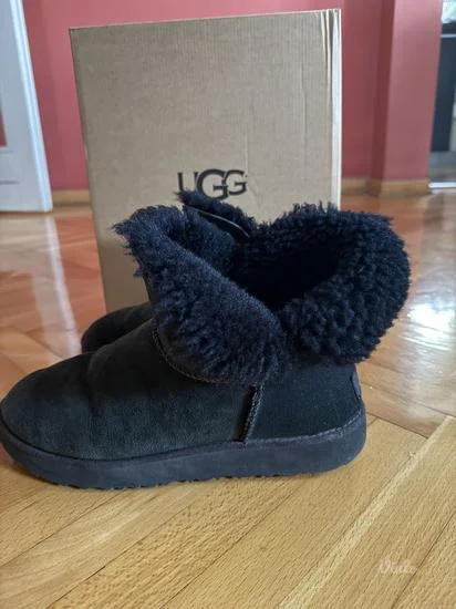 Ženske čizme UGG