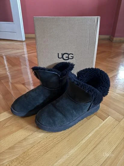 Ženske čizme UGG