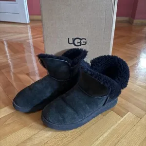 Ženske čizme UGG