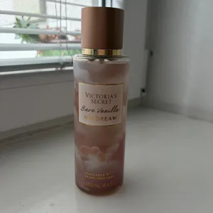 Victoria's secret mist Bare Vanilla Daydream