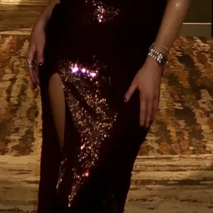 Reserved bordo slip haljina S