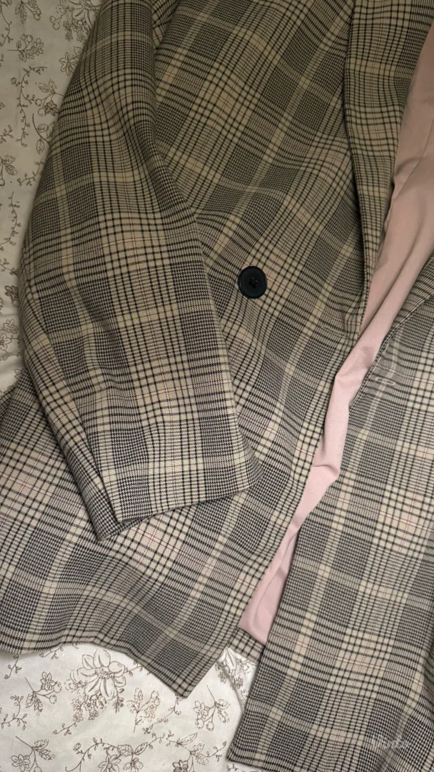 Karirani bershka sako