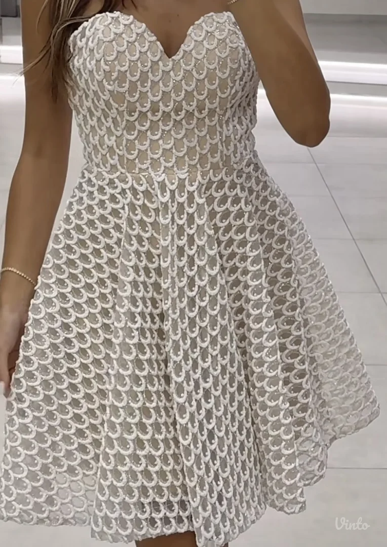 Elegantna svečana haljina – kao nova