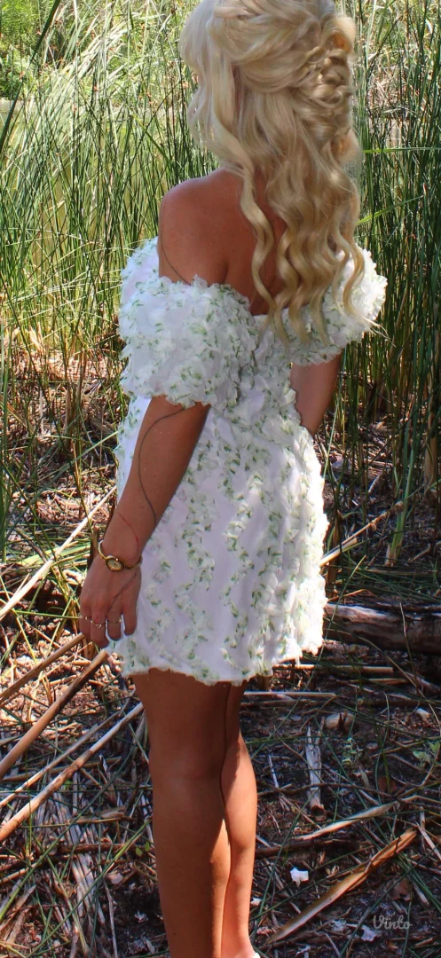 PrettyLittleThing haljina