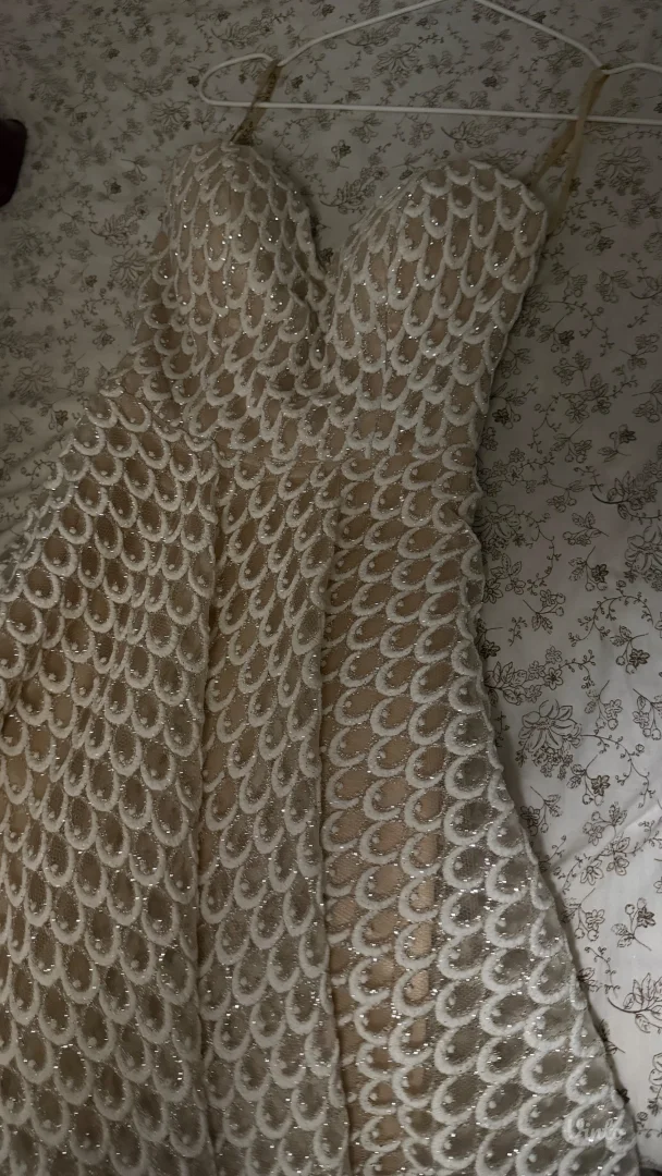 Elegantna svečana haljina – kao nova