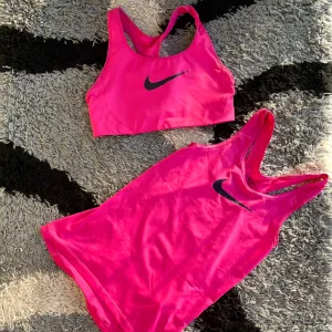 Nike original komplet top i majica