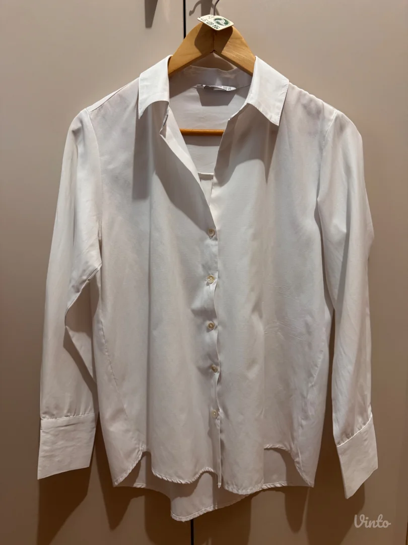 Bela košulja – Stradivarius – XS/S
