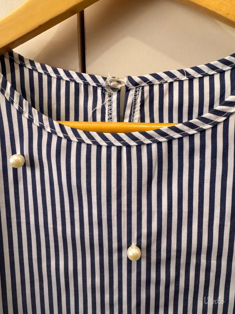 Nova plavo-bela prugasta bluza sa biserima