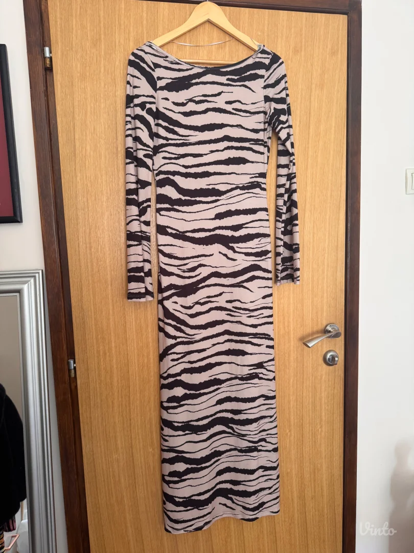 Duga haljina sa šlicom i otvorenim leðima